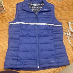 Columbia Like New 590 fill turbo down vest size L purple EUC like new